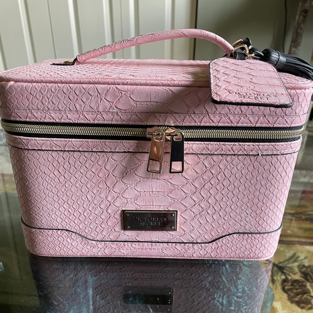 Victoria’s Secret makeup case